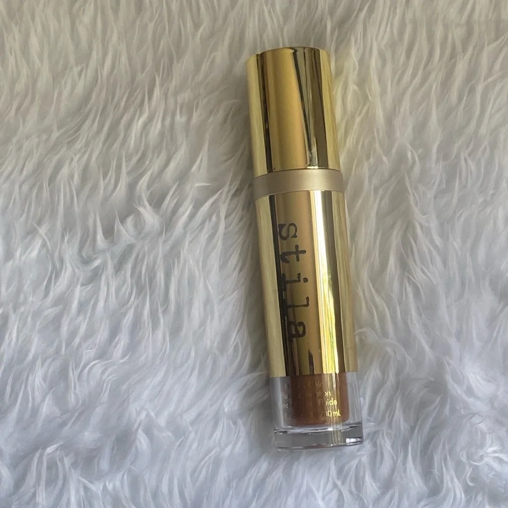 Stila Hide & Chic Fluid Foundation - Deep‎ 2, New without Box